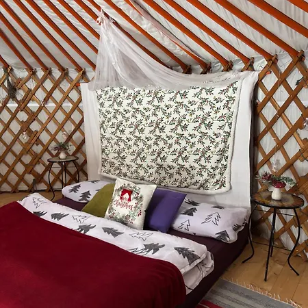 Luxussátor Jurta Pod Blanikem