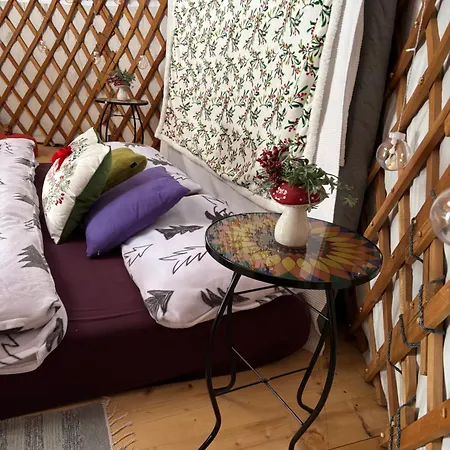Jurta Pod Blanikem S Wellnes Luxuszelt Chotysany