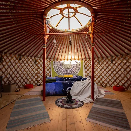 Jurta Pod Blanikem S Wellnes Luxuszelt