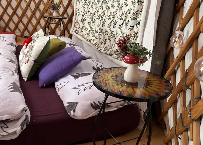 Jurta Pod Blanikem S Wellnes Luxussátor Chotysany